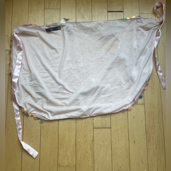 Miss Guided Sequin Festival Outfit - Picture 10 of 16